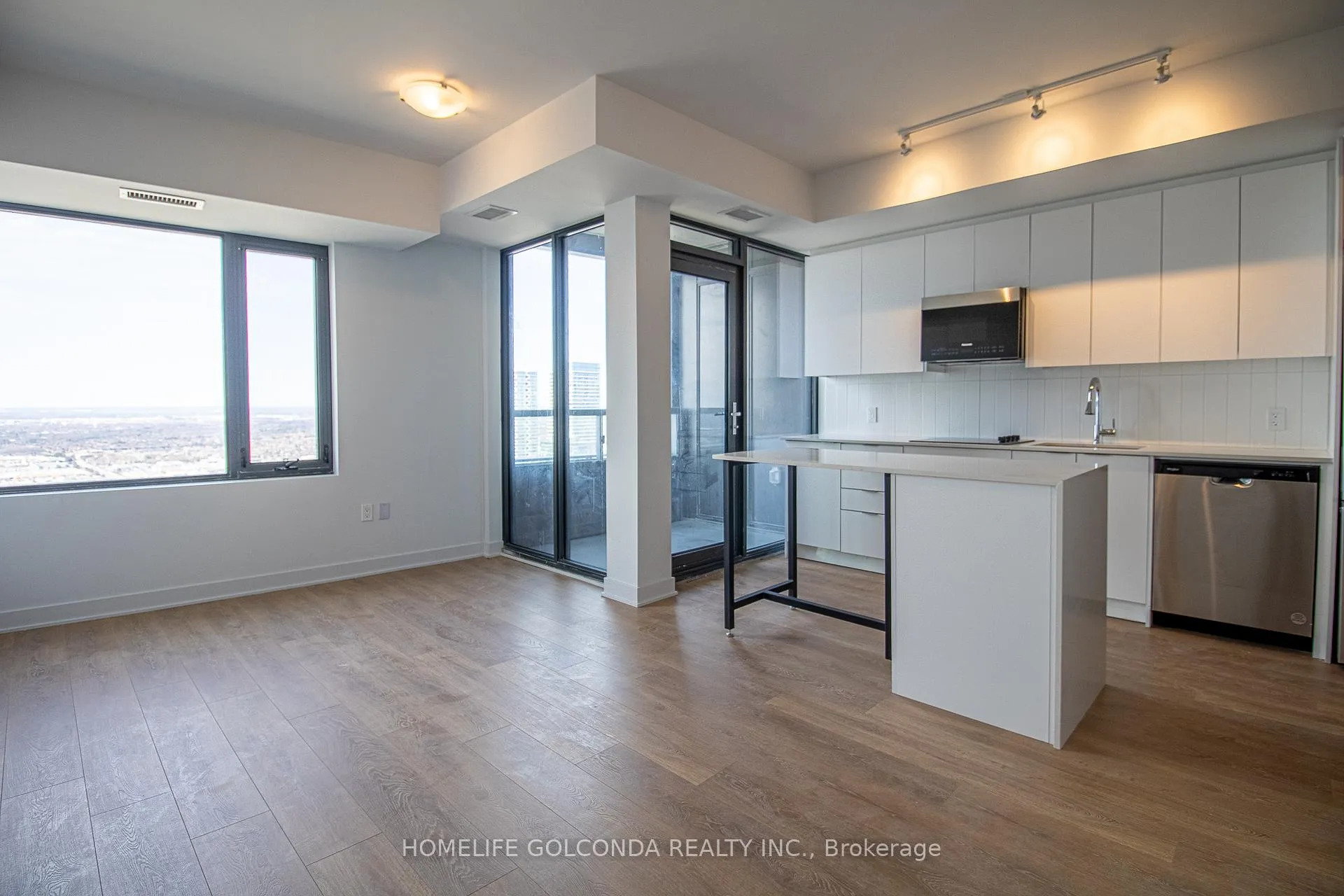 Photo 13 of Unit 4704, 2920 Highway 7 Road, Vaughan, Concord — HOMEH