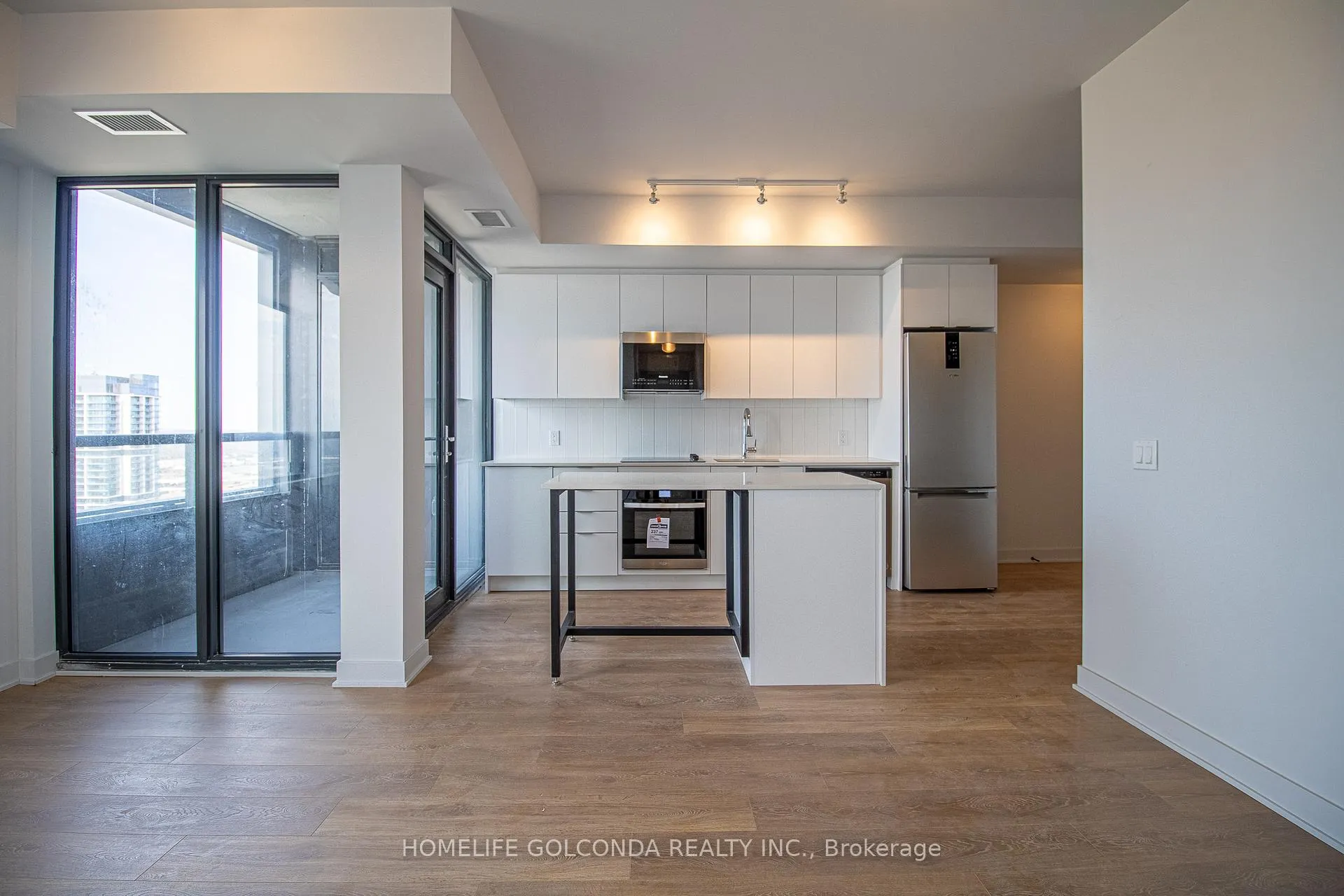 Photo 14 of Unit 4704, 2920 Highway 7 Road, Vaughan, Concord — HOMEH