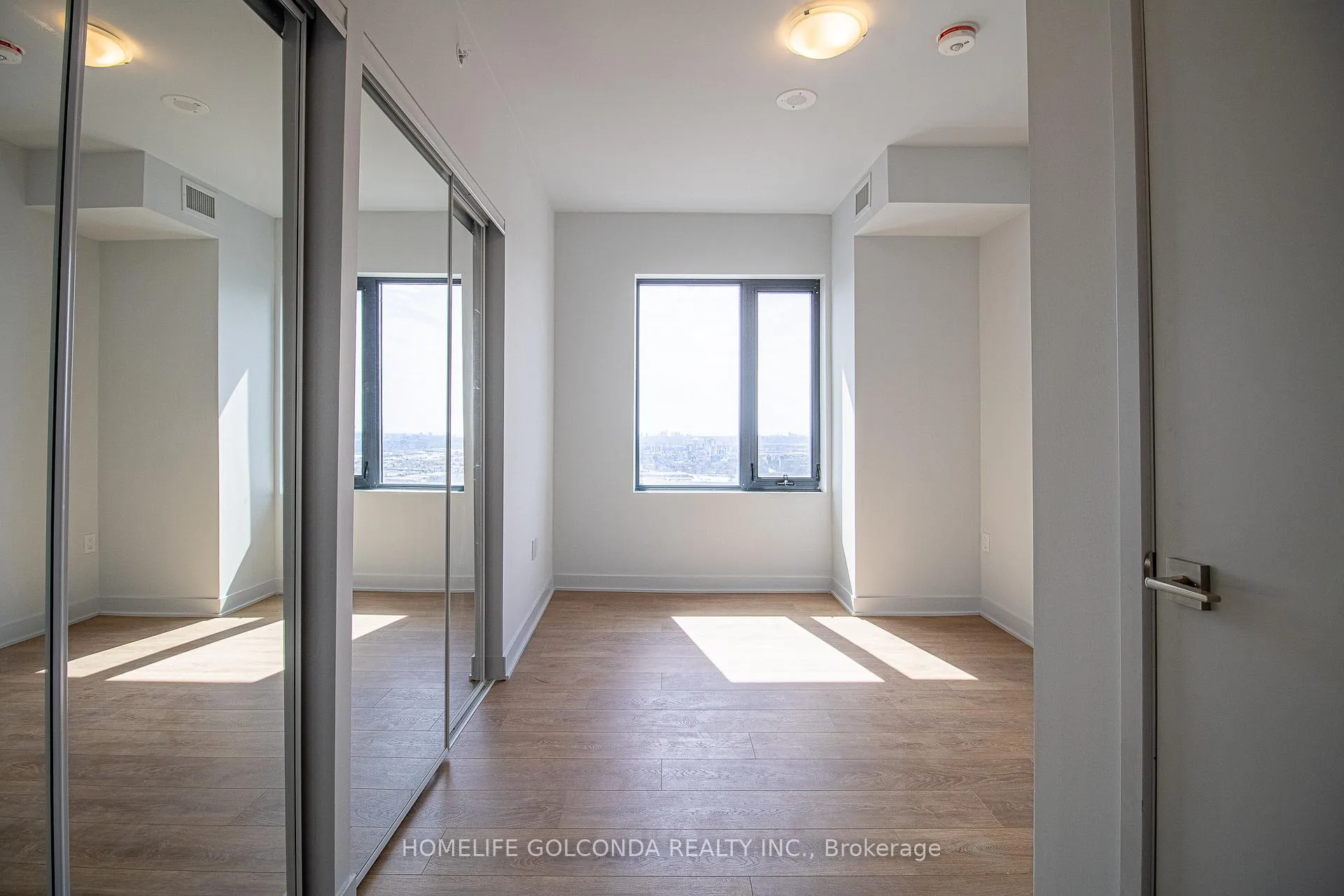 Photo 24 of Unit 4704, 2920 Highway 7 Road, Vaughan, Concord — HOMEH