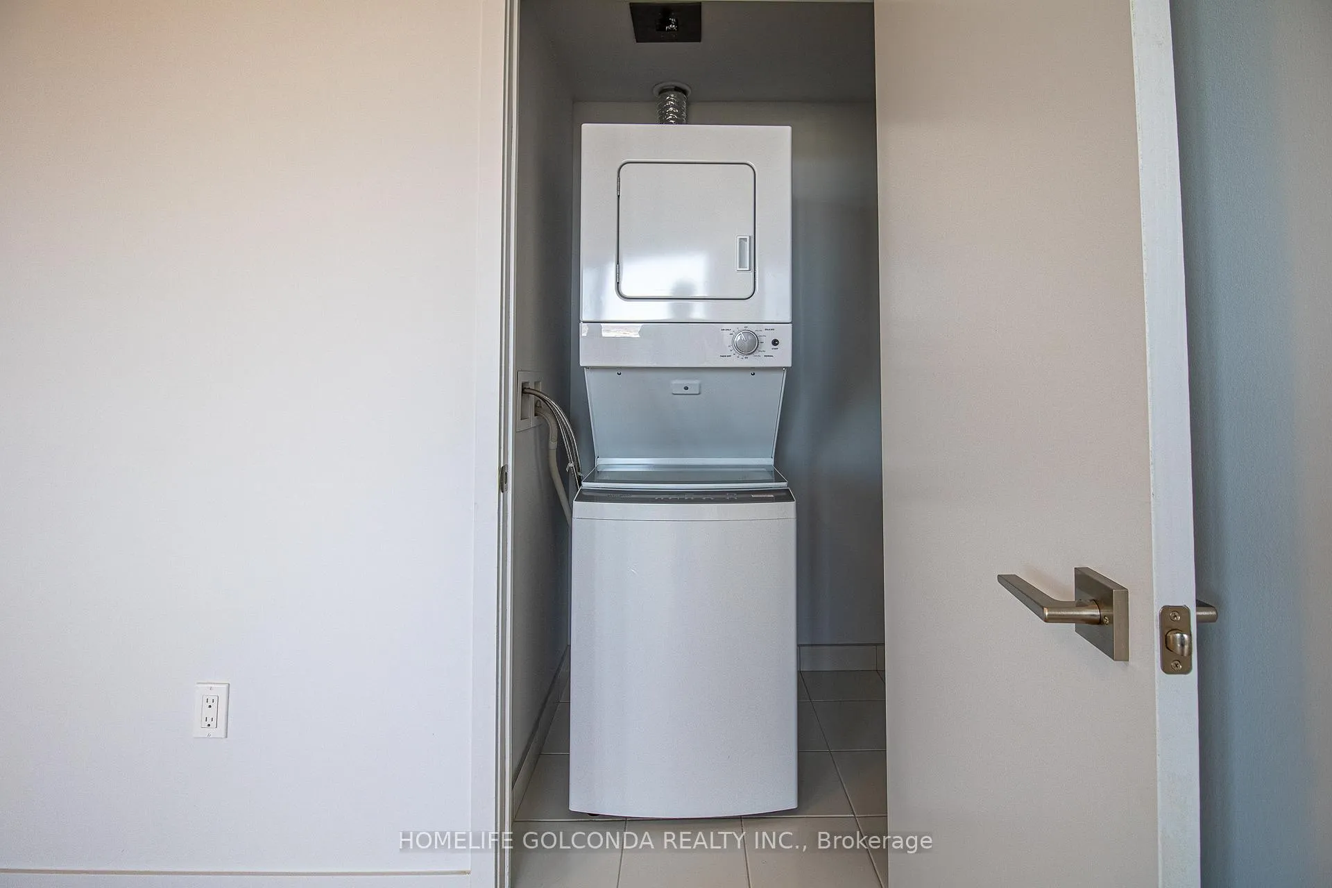 Photo 32 of Unit 4704, 2920 Highway 7 Road, Vaughan, Concord — HOMEH