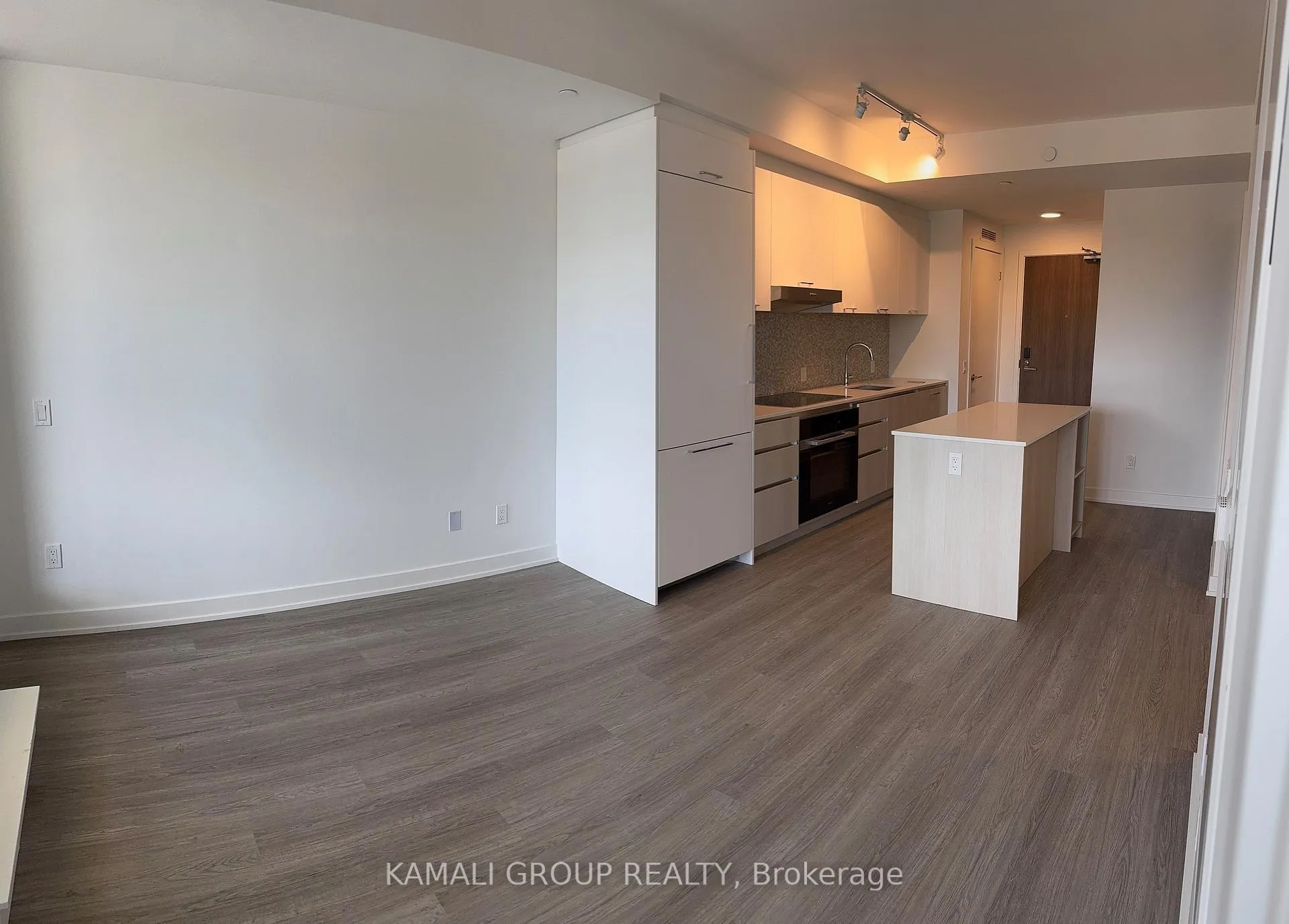 Front of Unit 211, 8188 Yonge Street