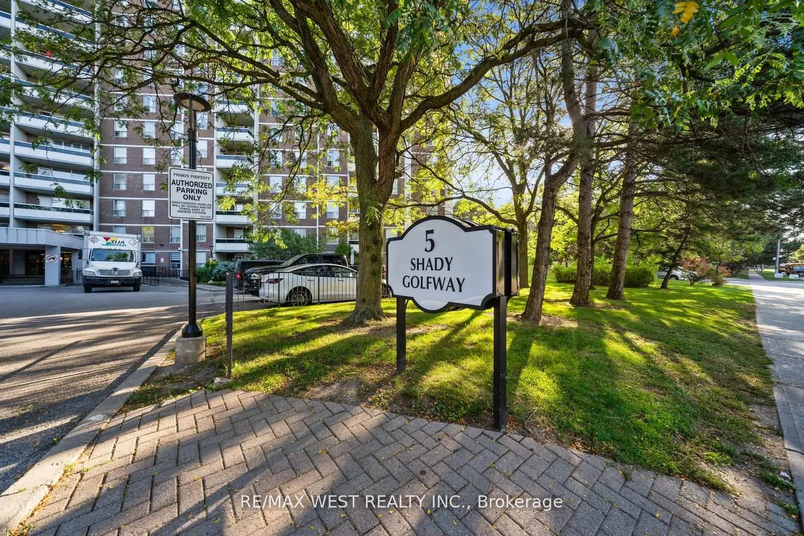 Photo 2 of Unit 614, 5 Shady Golfway, Toronto, Flemingdon Park — HOMEH
