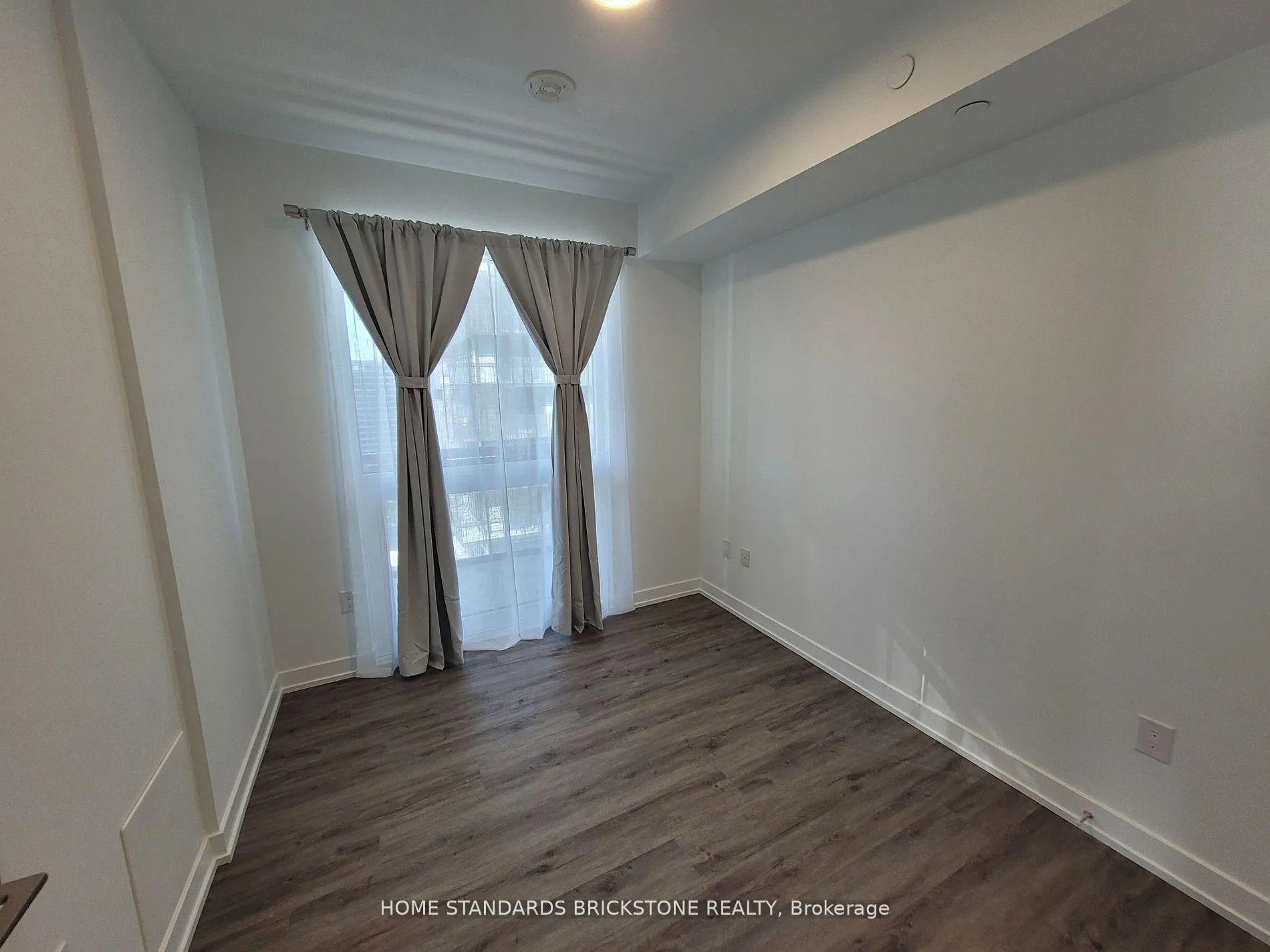 Photo 5 of Unit 1505, 39 Roehampton Avenue, Toronto, Mount Pleasant West — HOMEH