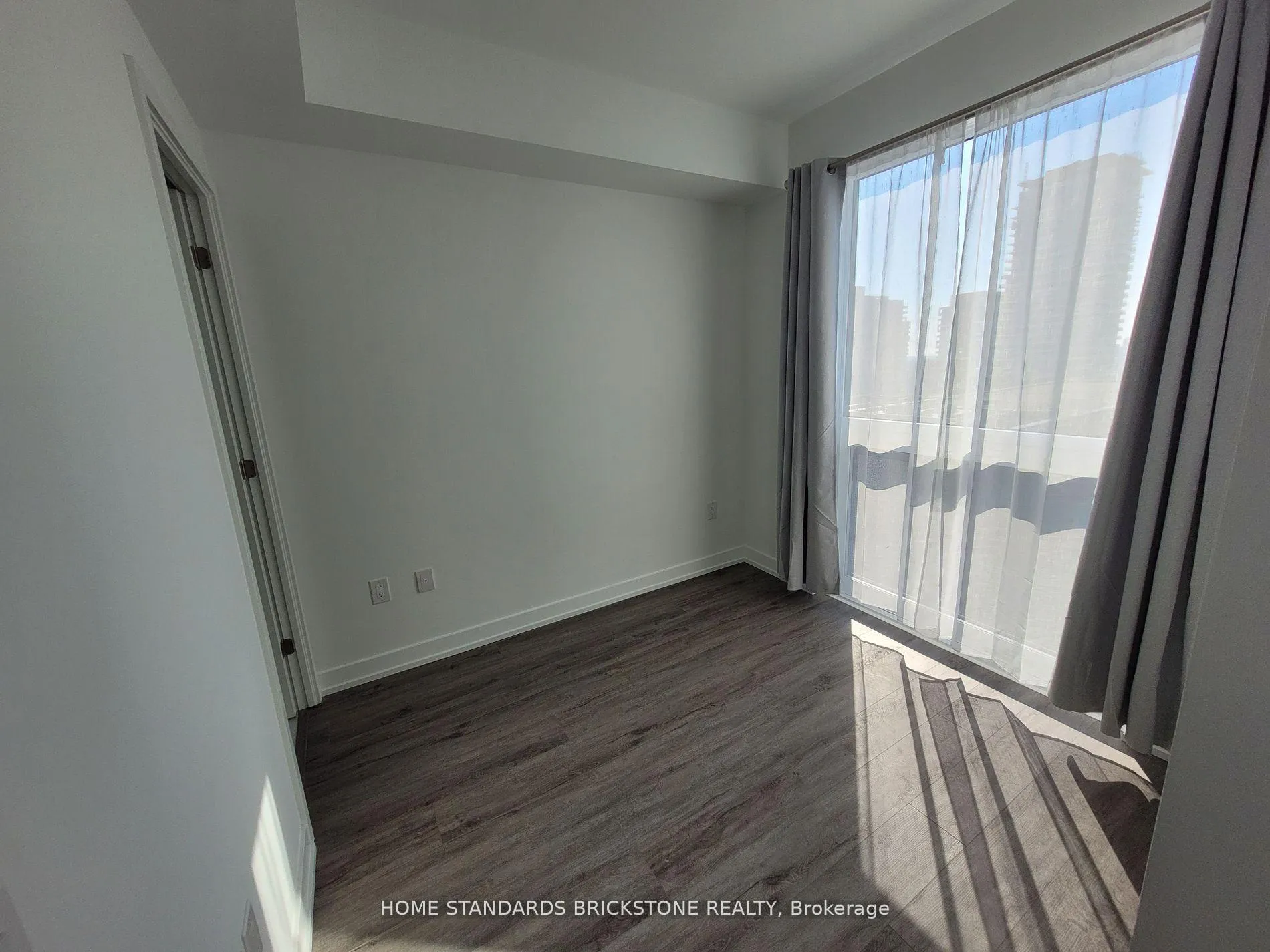 Photo 8 of Unit 1505, 39 Roehampton Avenue, Toronto, Mount Pleasant West — HOMEH