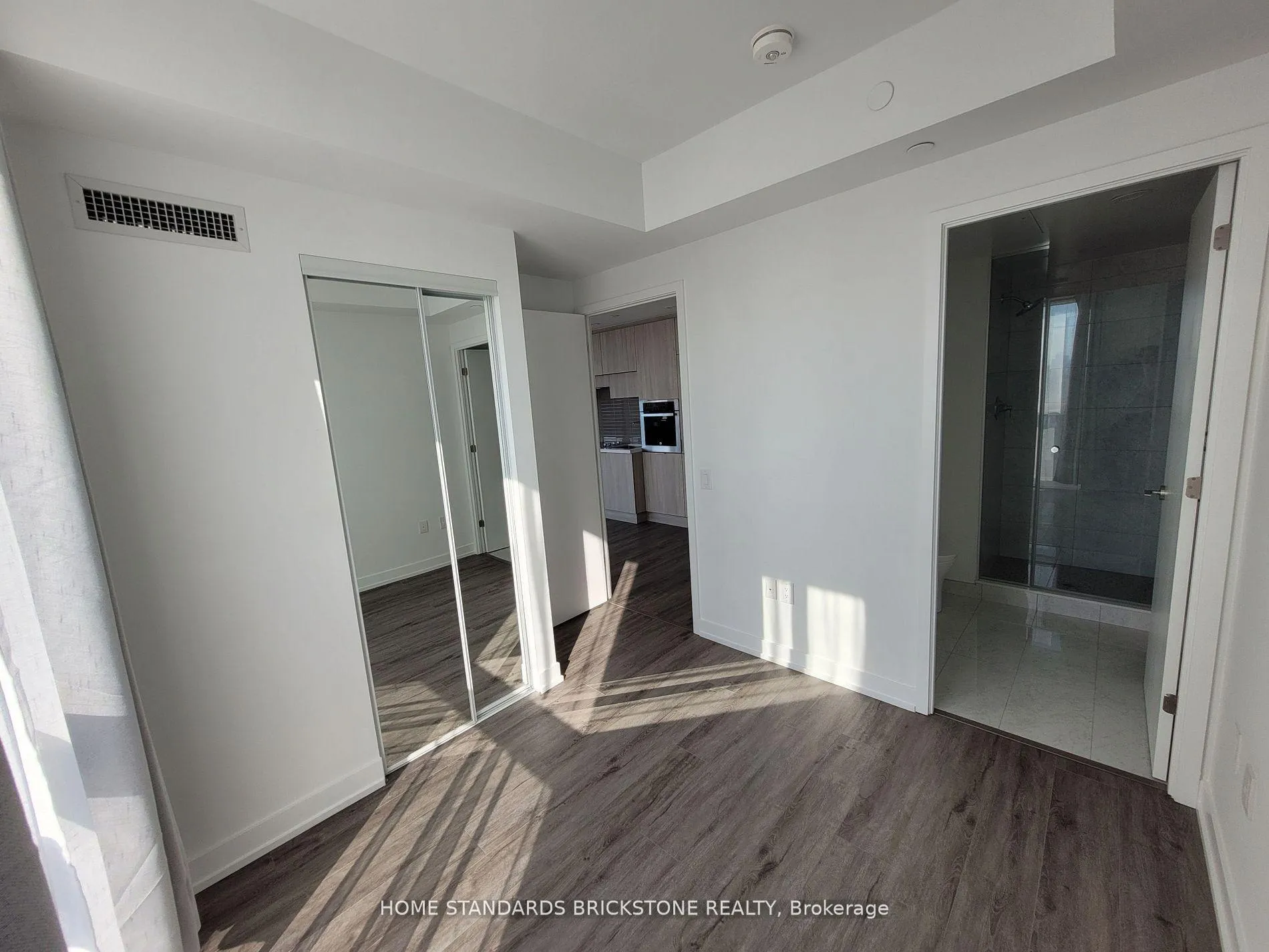 Photo 9 of Unit 1505, 39 Roehampton Avenue, Toronto, Mount Pleasant West — HOMEH