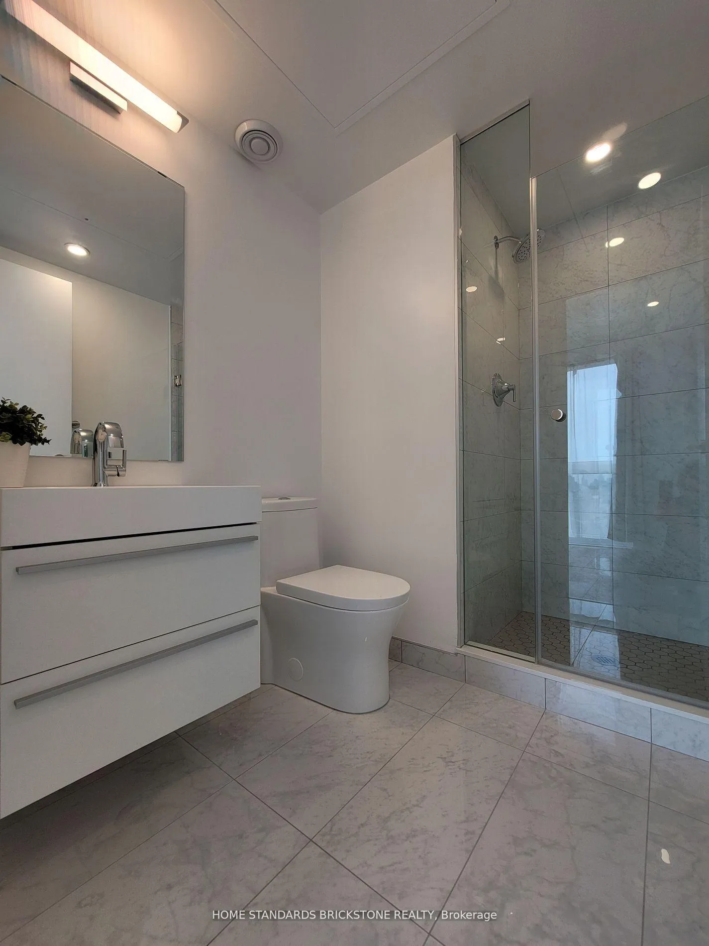 Photo 10 of Unit 1505, 39 Roehampton Avenue, Toronto, Mount Pleasant West — HOMEH