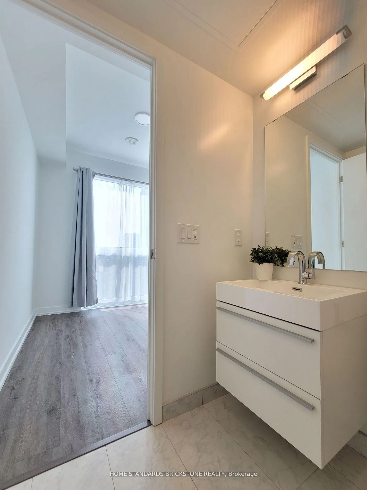 Photo 11 of Unit 1505, 39 Roehampton Avenue, Toronto, Mount Pleasant West — HOMEH