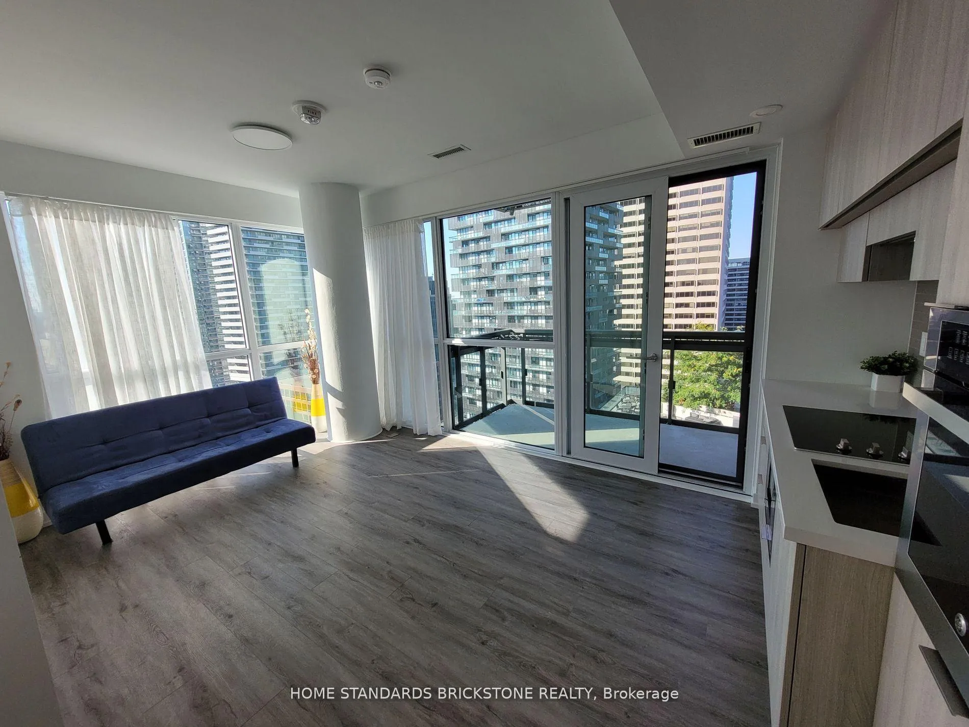 Photo 12 of Unit 1505, 39 Roehampton Avenue, Toronto, Mount Pleasant West — HOMEH