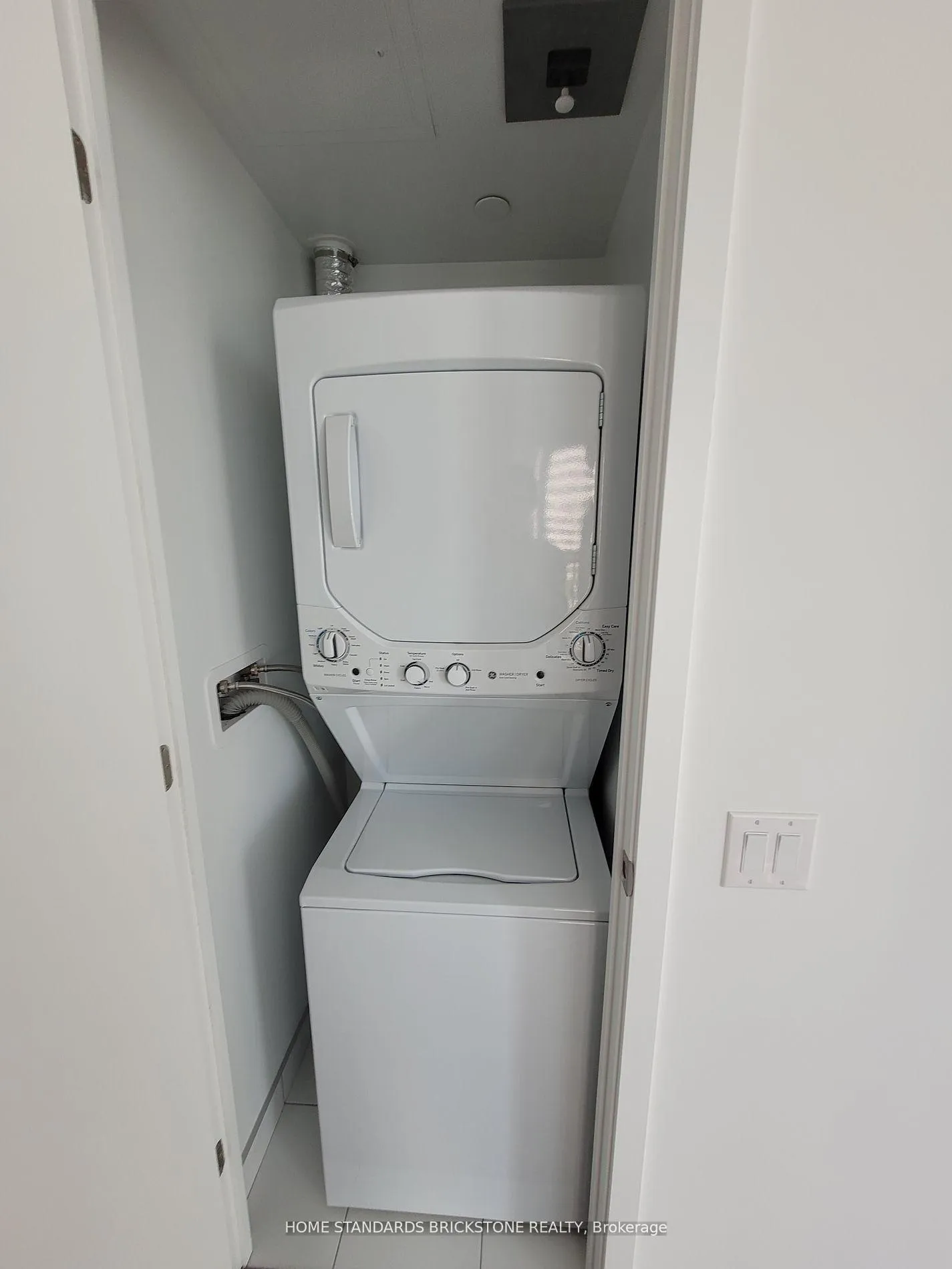 Photo 15 of Unit 1505, 39 Roehampton Avenue, Toronto, Mount Pleasant West — HOMEH