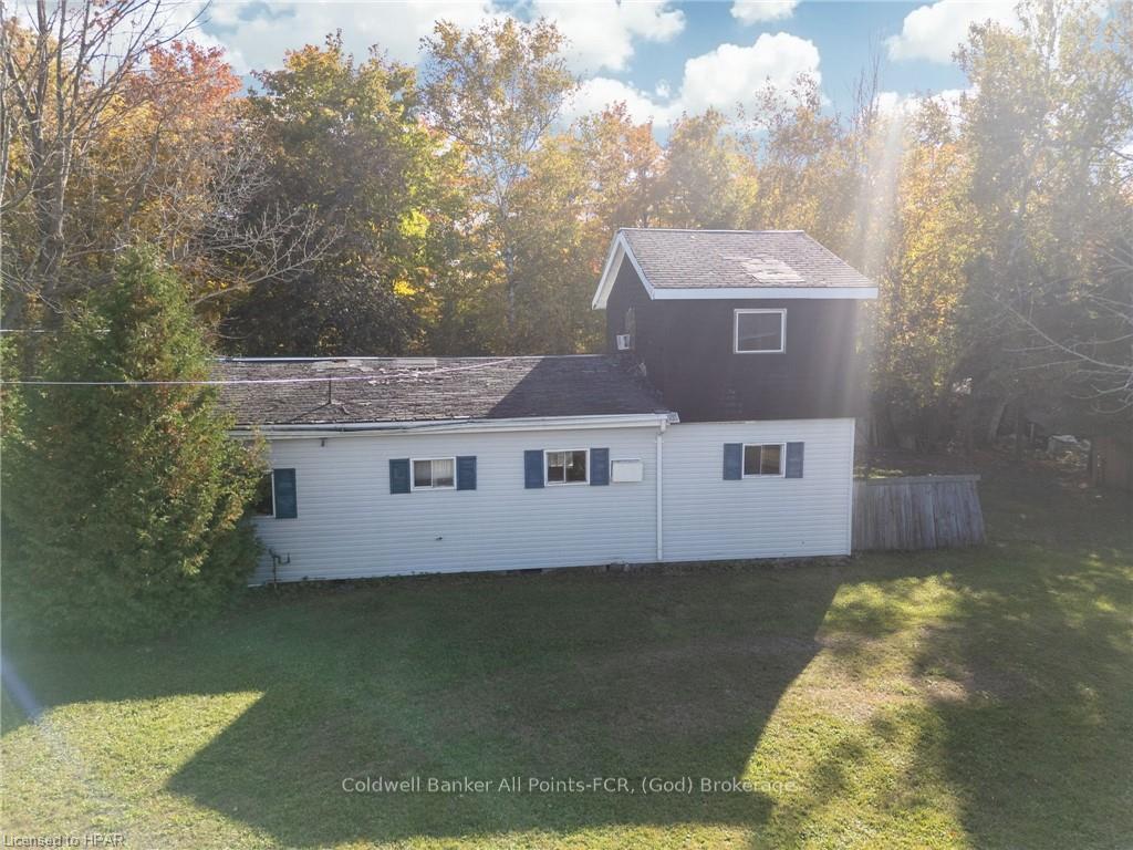 Photo 10 of 35 Maitland Avenue, Goderich, Goderich (Town) — HOMEH