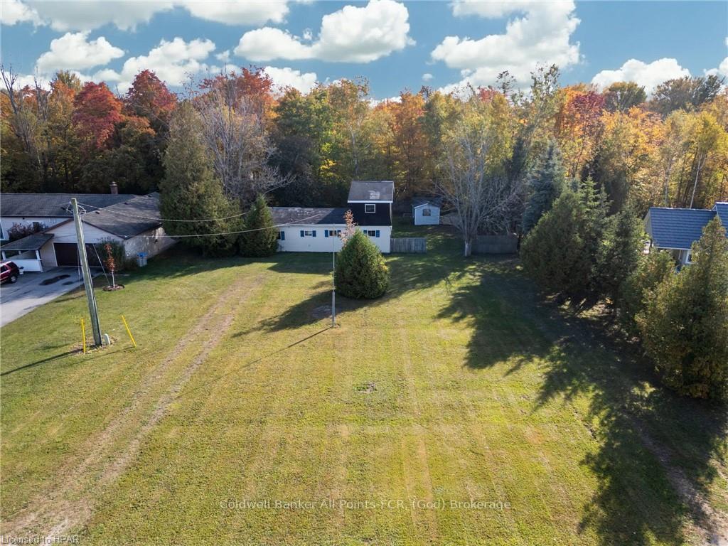 Photo 16 of 35 Maitland Avenue, Goderich, Goderich (Town) — HOMEH