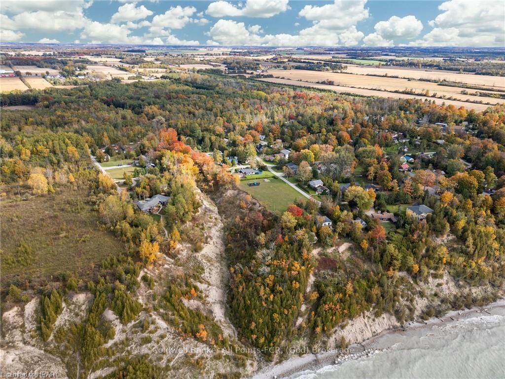 Photo 19 of 35 Maitland Avenue, Goderich, Goderich (Town) — HOMEH
