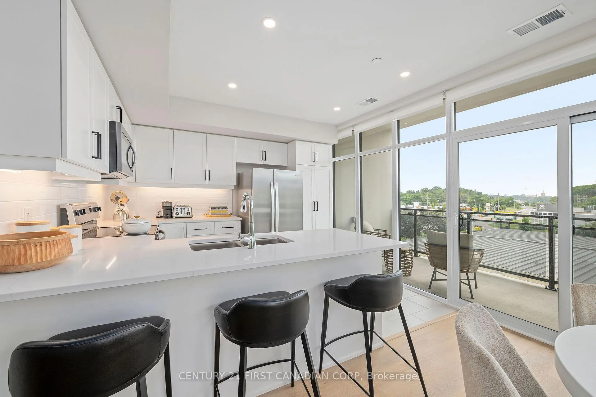 Photo 11 of Unit 806, 4286 King Street, Kitchener — HOMEH