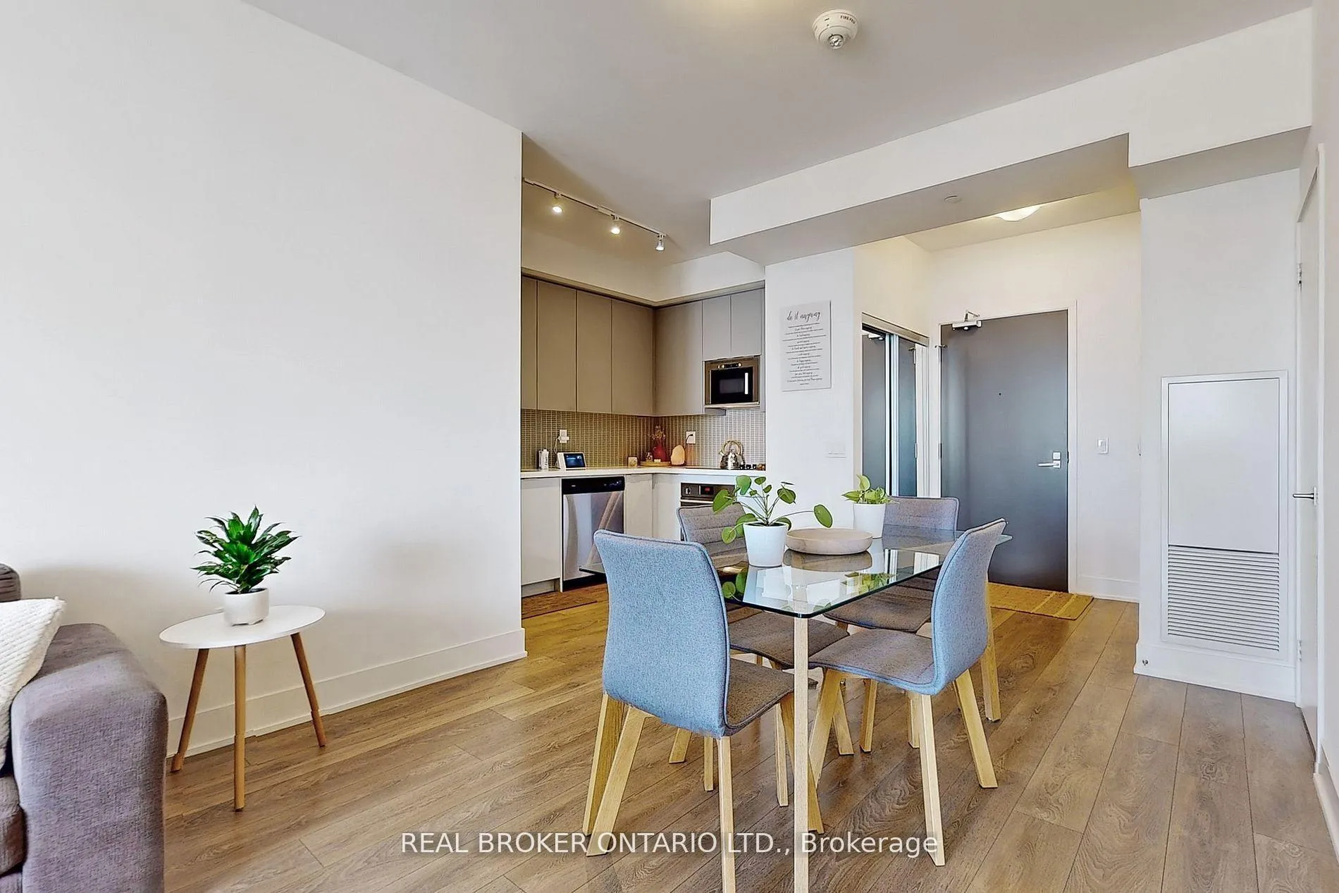 Photo 4 of Unit 3204, 2908 Highway 7 Road, Vaughan, Concord — HOMEH
