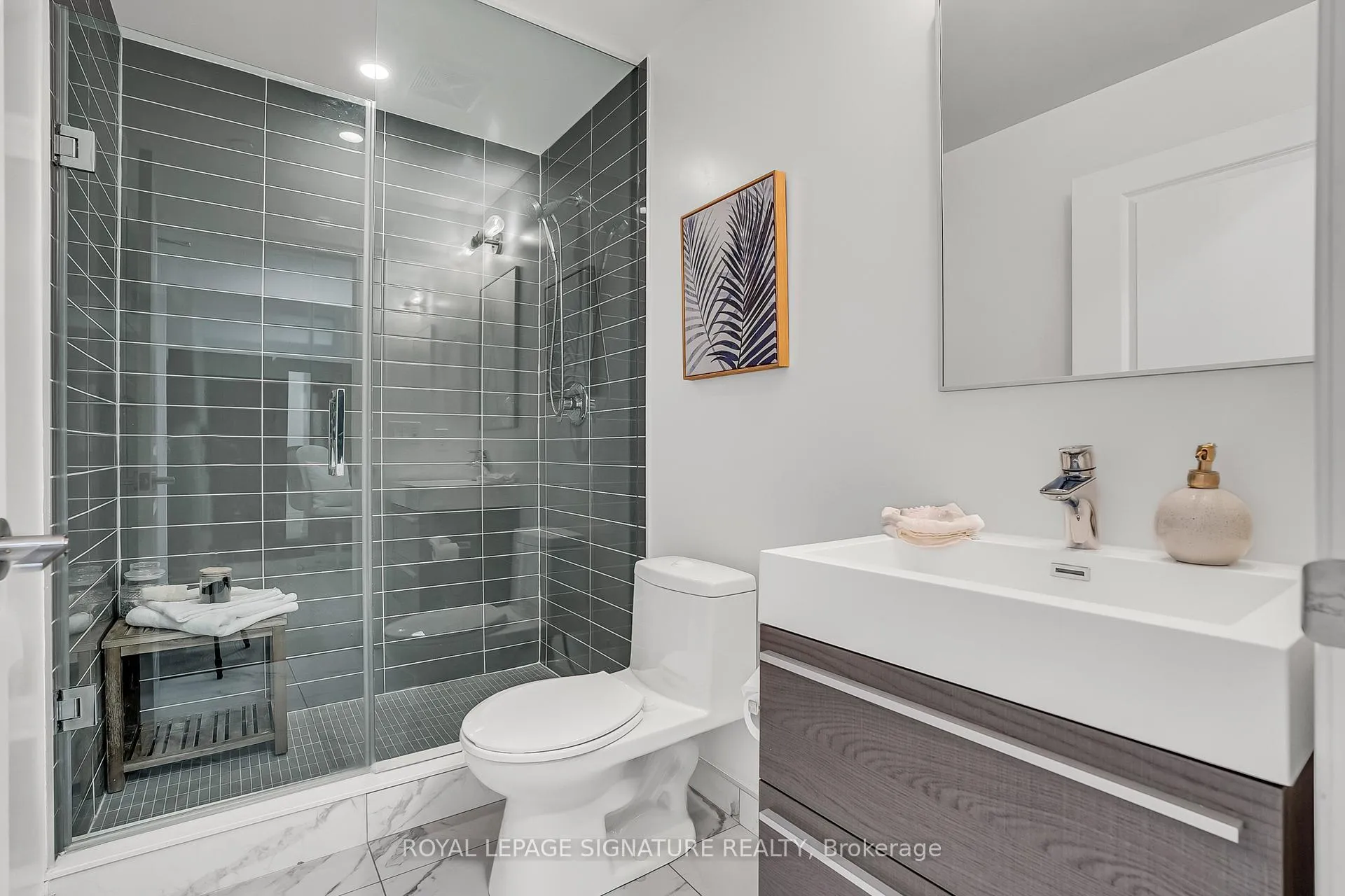 Photo 11 of Unit 809, 8 Rouge Valley Drive W, Markham, Unionville — HOMEH