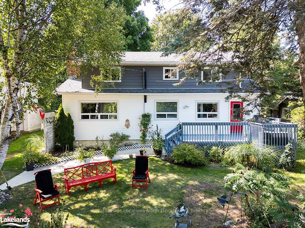 Front of 166 Bayview Avenue