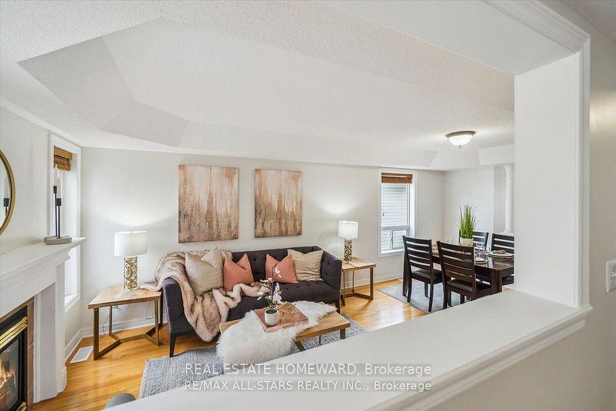 Photo 7 of 38 Ian Drive, Georgina, Keswick South — HOMEH