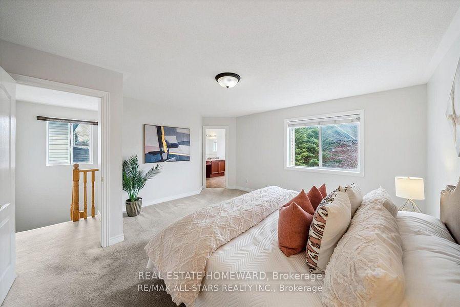 Photo 29 of 38 Ian Drive, Georgina, Keswick South — HOMEH