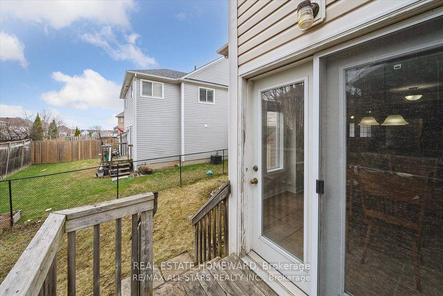 Photo 35 of 38 Ian Drive, Georgina, Keswick South — HOMEH