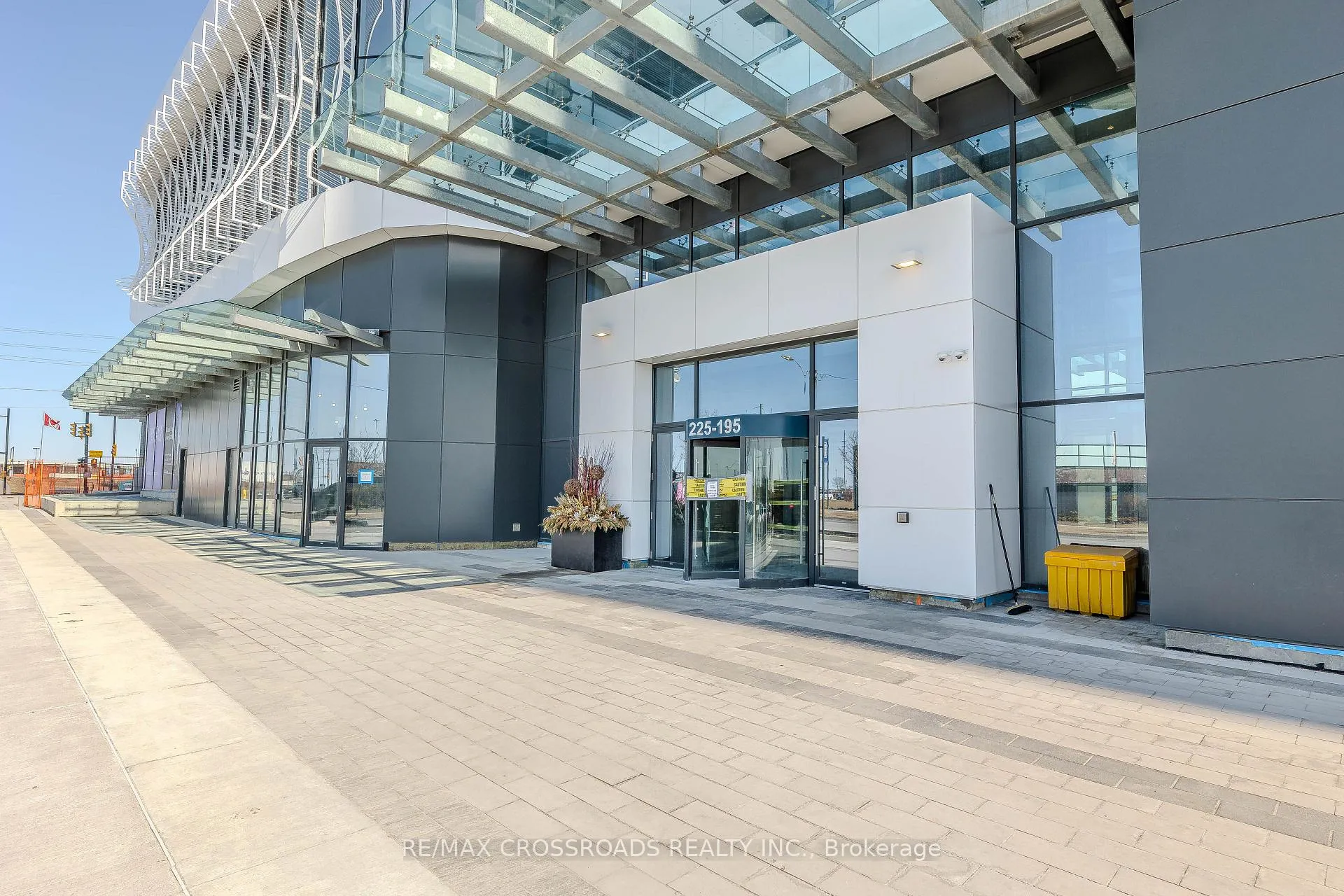 Photo 2 of Unit 1209, 225 Commerce Street, Vaughan, Vaughan Corporate Centre — HOMEH
