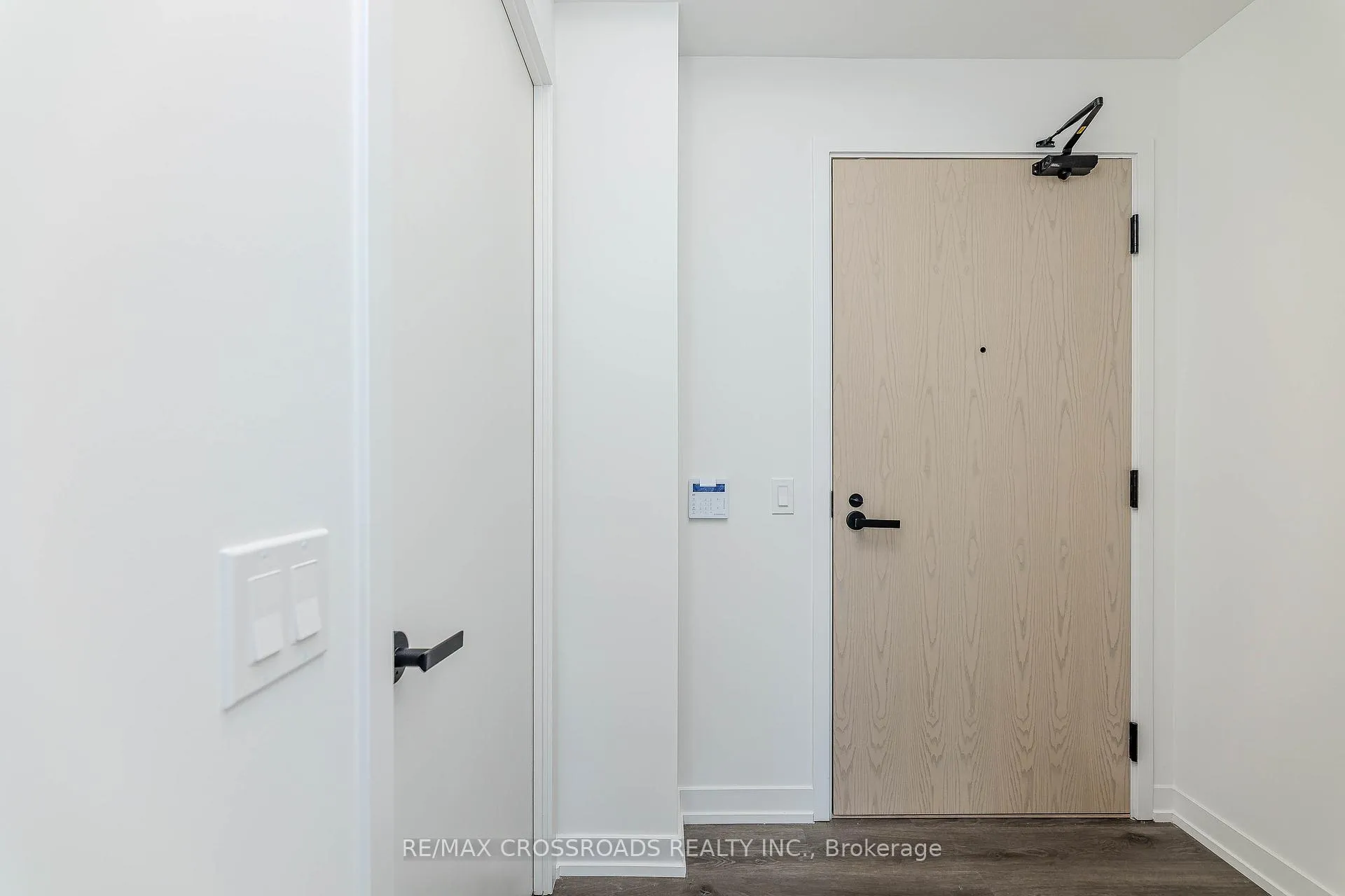 Photo 3 of Unit 1209, 225 Commerce Street, Vaughan, Vaughan Corporate Centre — HOMEH