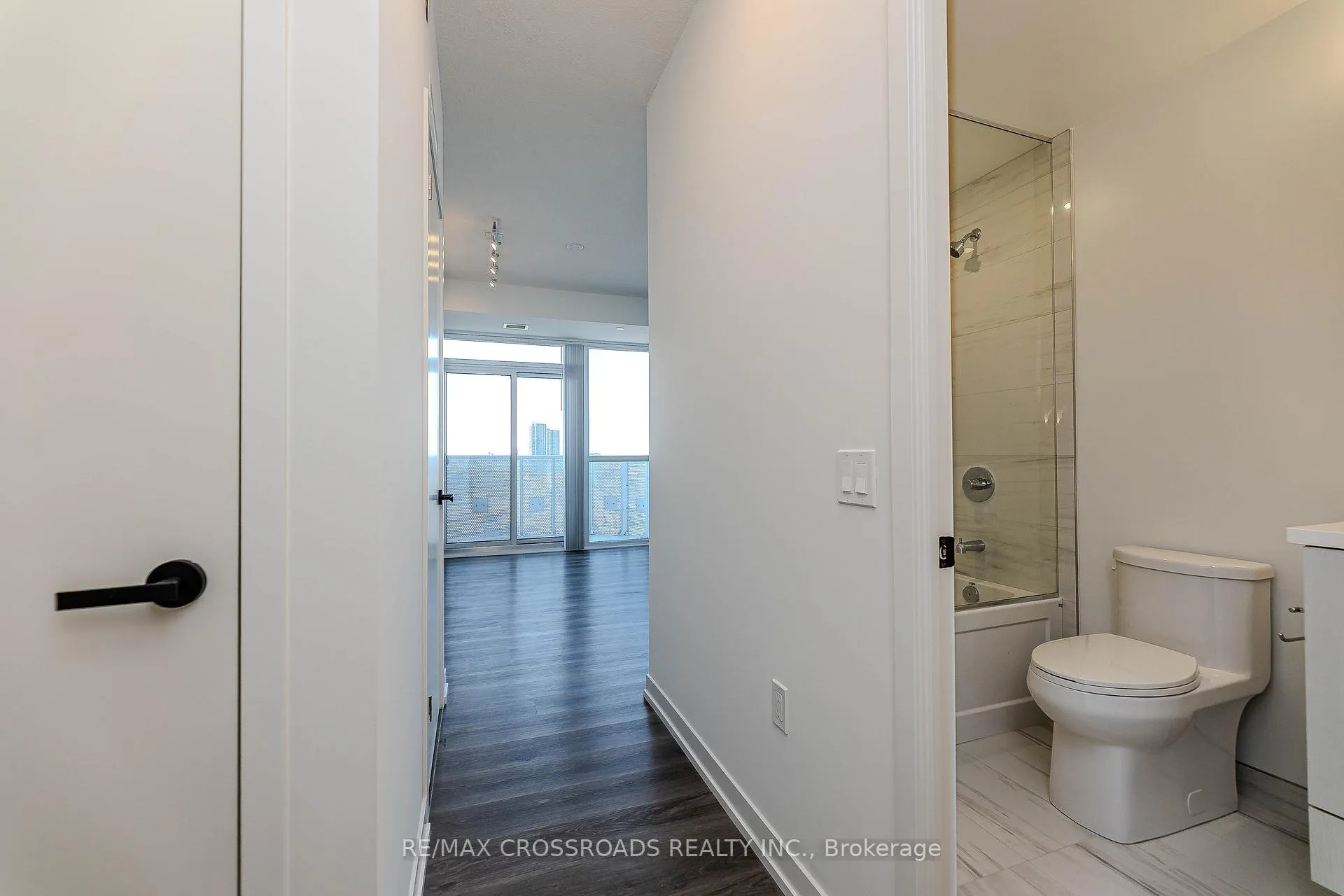 Photo 4 of Unit 1209, 225 Commerce Street, Vaughan, Vaughan Corporate Centre — HOMEH