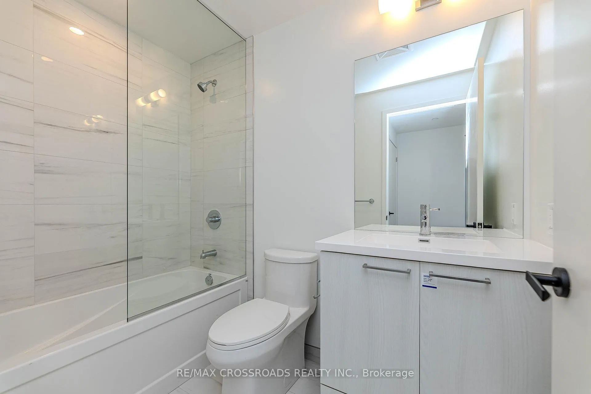 Photo 5 of Unit 1209, 225 Commerce Street, Vaughan, Vaughan Corporate Centre — HOMEH