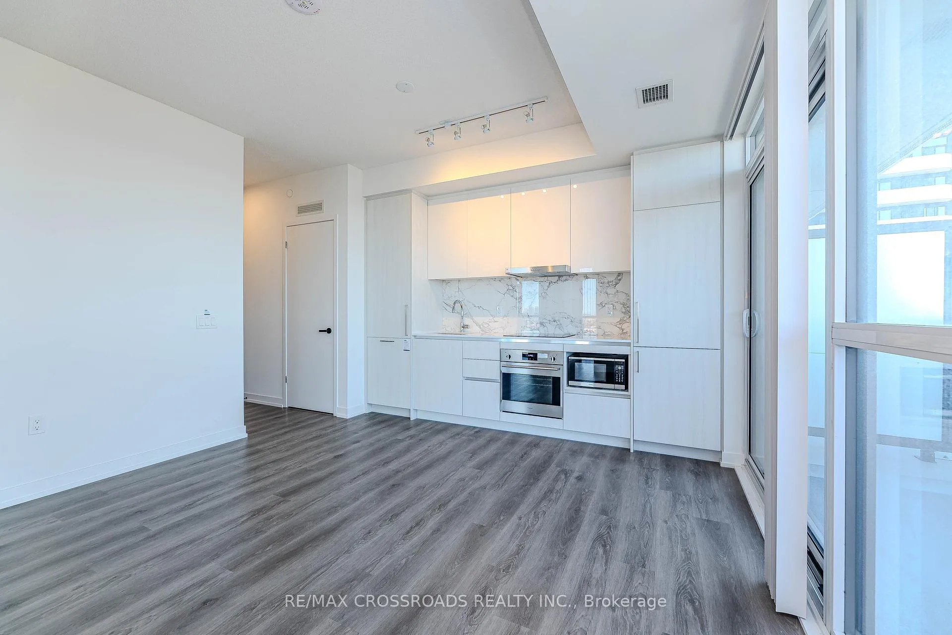 Photo 7 of Unit 1209, 225 Commerce Street, Vaughan, Vaughan Corporate Centre — HOMEH