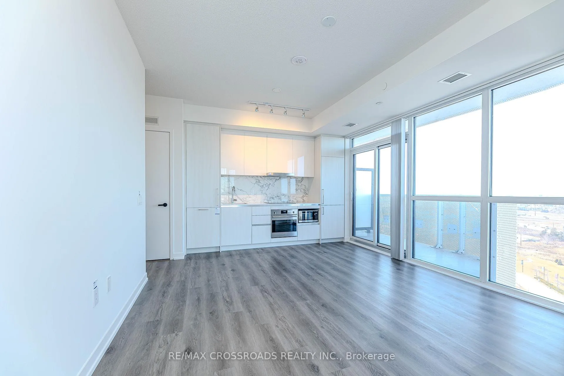 Photo 8 of Unit 1209, 225 Commerce Street, Vaughan, Vaughan Corporate Centre — HOMEH