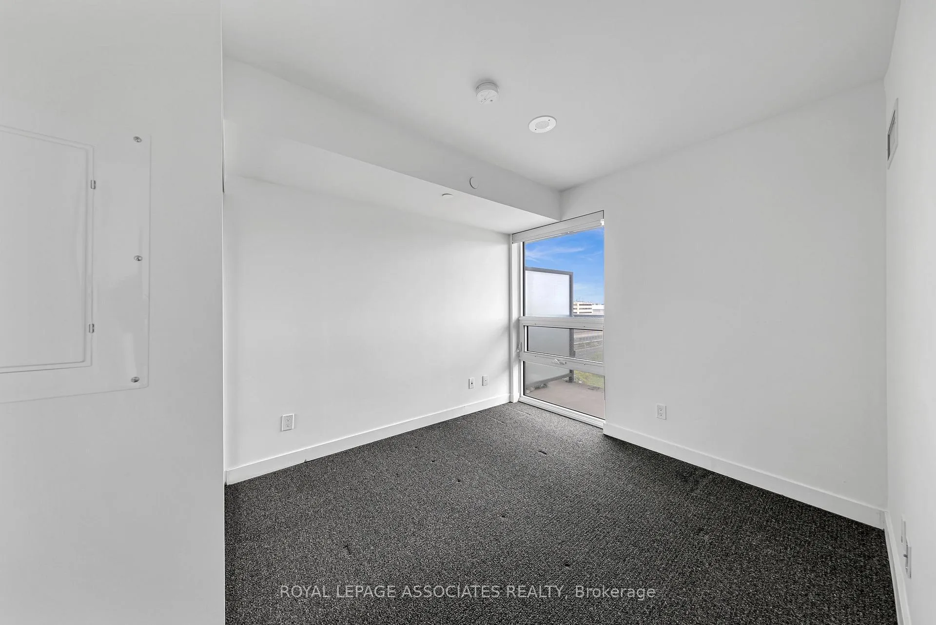 Photo 13 of Unit 910, 120 Varna Drive, Toronto, Englemount-Lawrence — HOMEH