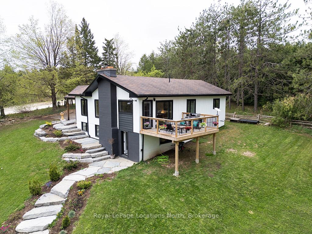 Photo 2 of 8430 21 22 Nottawasaga Side Road, Clearview, Rural Clearview — HOMEH
