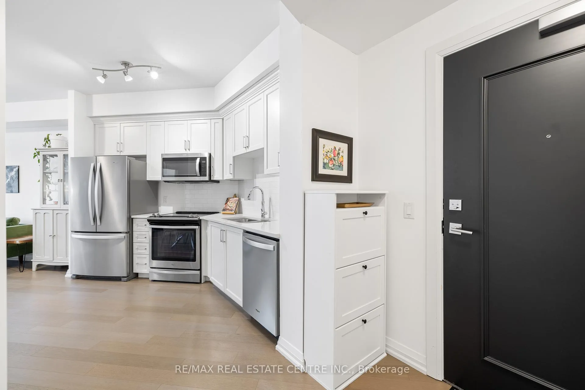Photo 8 of Unit 1311, 155 Caroline Street S, Waterloo — HOMEH