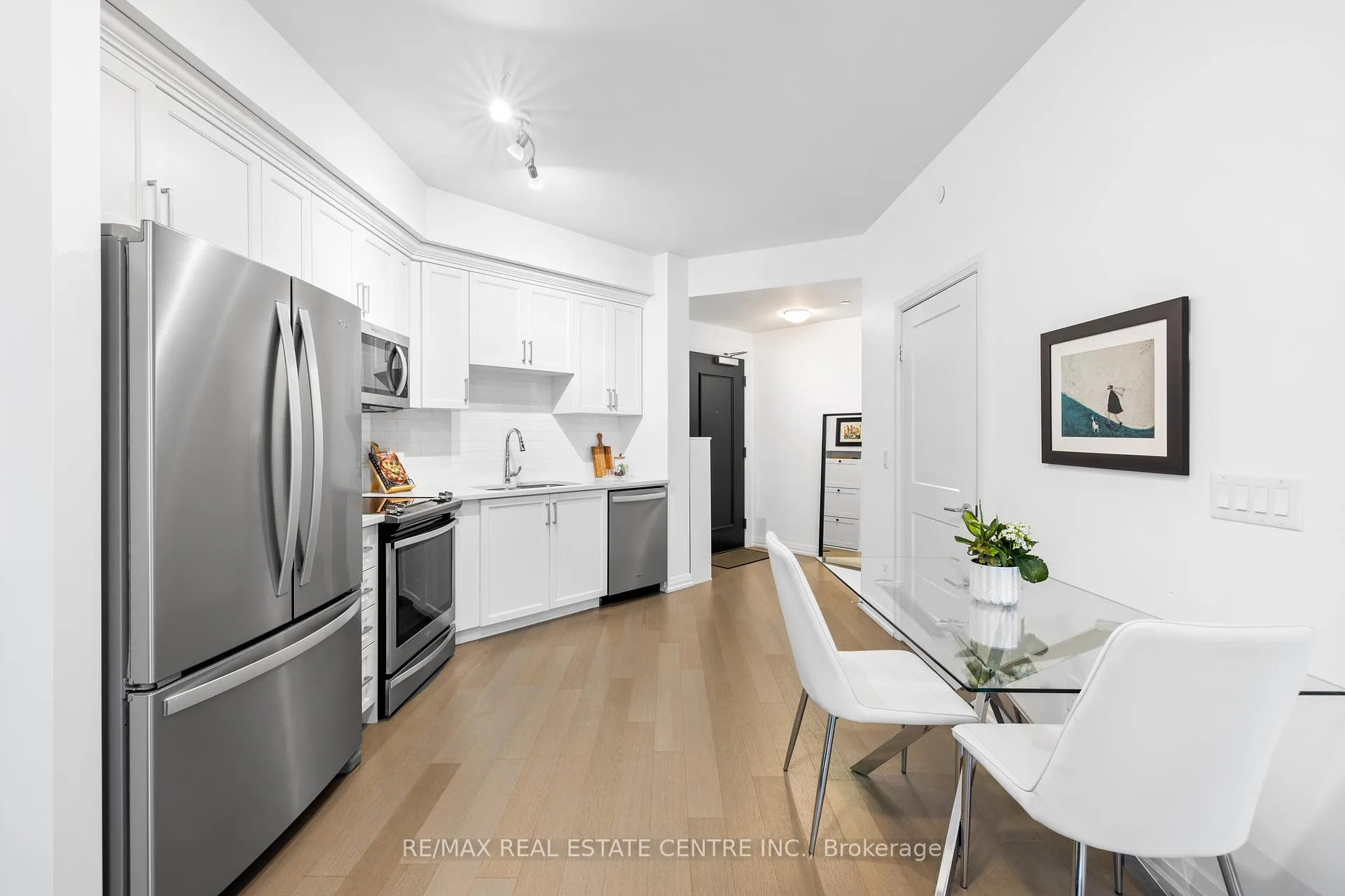 Photo 14 of Unit 1311, 155 Caroline Street S, Waterloo — HOMEH