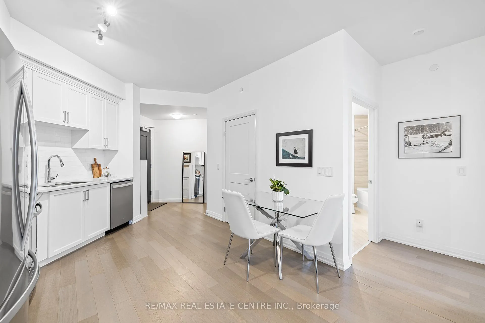 Photo 15 of Unit 1311, 155 Caroline Street S, Waterloo — HOMEH