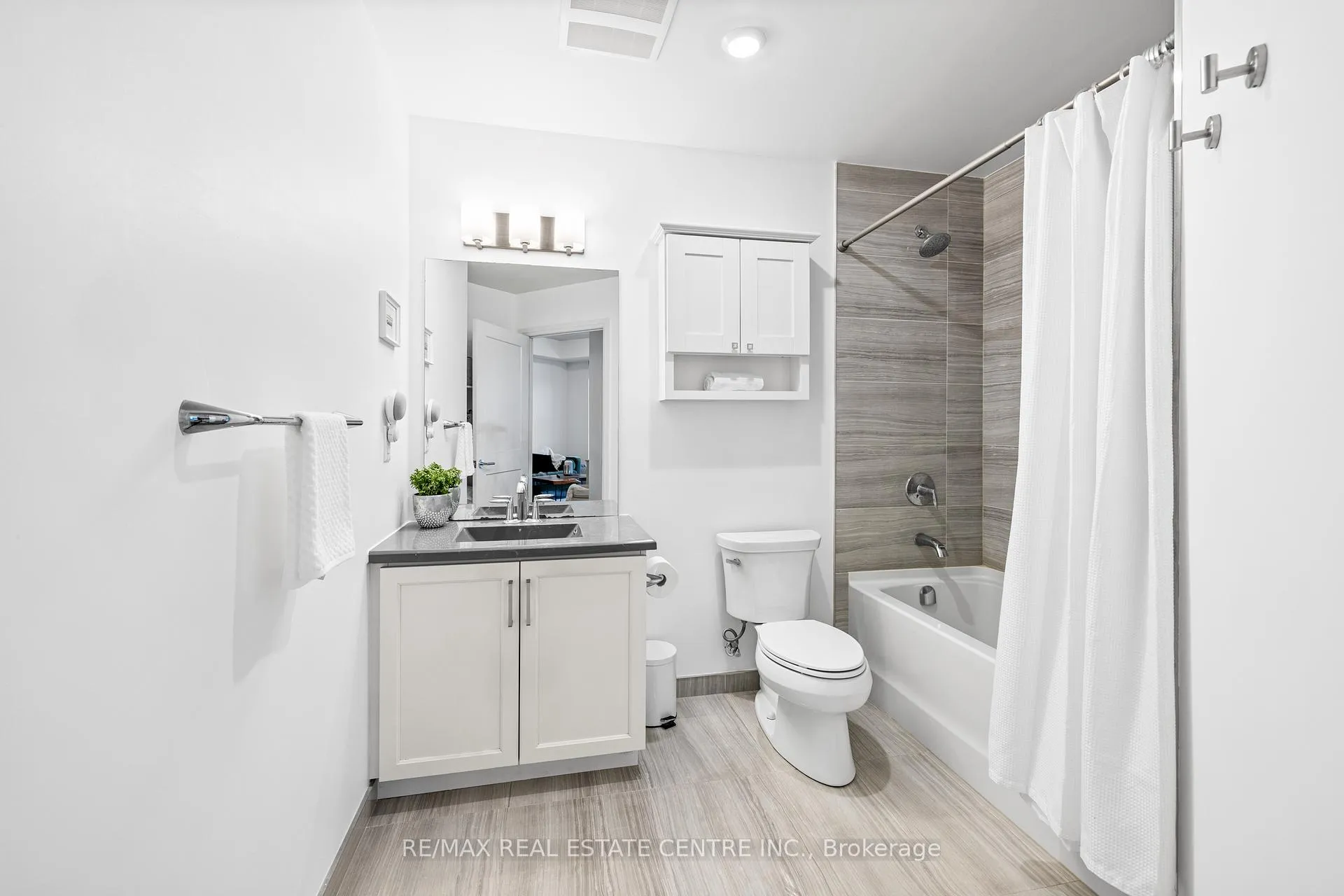 Photo 23 of Unit 1311, 155 Caroline Street S, Waterloo — HOMEH