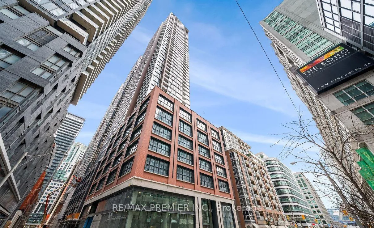 Front of Unit 1007, 55 Mercer Street