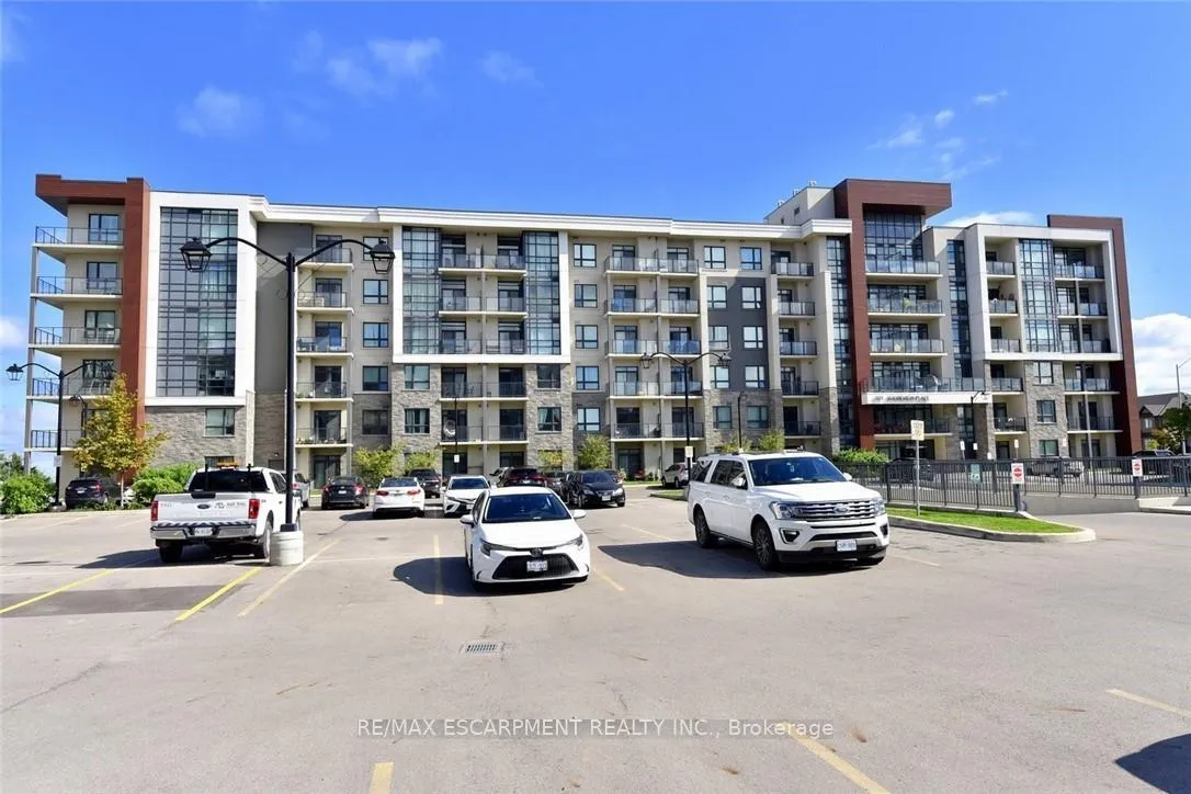 Photo 4 of Unit 227, 101 Shoreview Place, Hamilton, Stoney Creek — HOMEH