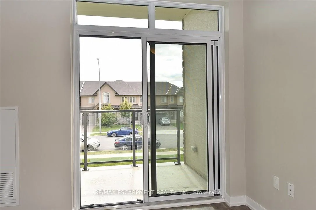 Photo 10 of Unit 227, 101 Shoreview Place, Hamilton, Stoney Creek — HOMEH
