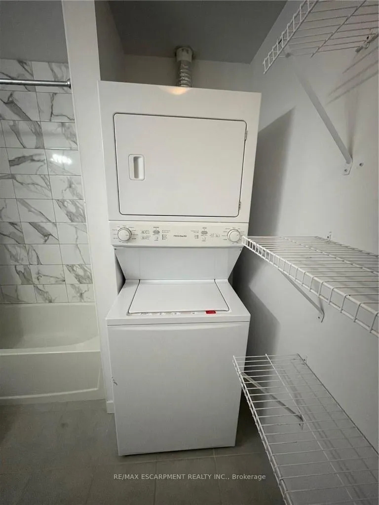 Photo 23 of Unit 227, 101 Shoreview Place, Hamilton, Stoney Creek — HOMEH
