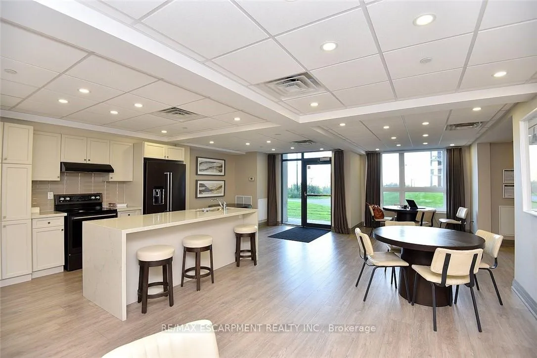 Photo 39 of Unit 227, 101 Shoreview Place, Hamilton, Stoney Creek — HOMEH