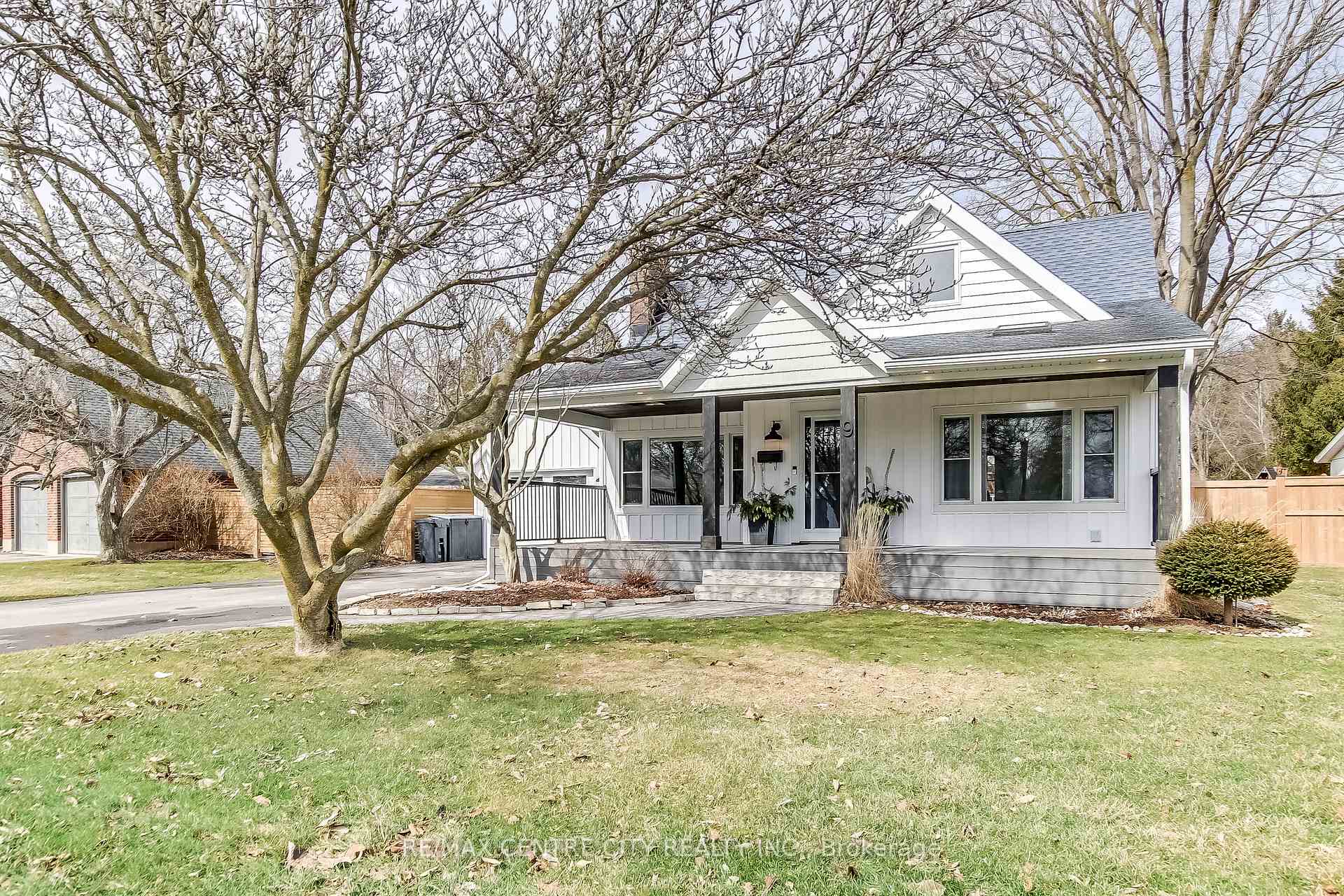Photo 2 of 9 Lynhurst Avenue, Central Elgin, Lynhurst — HOMEH