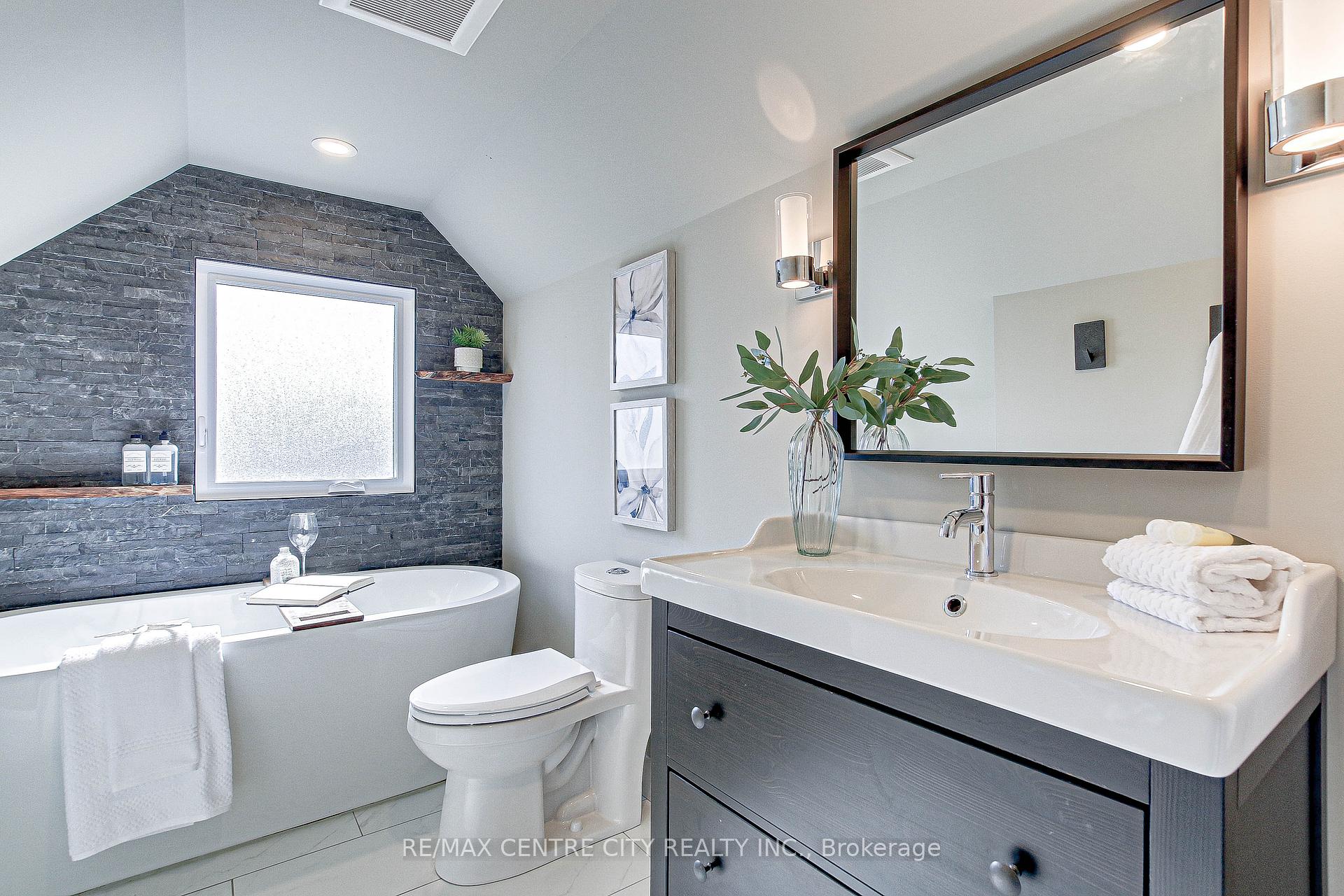 Photo 26 of 9 Lynhurst Avenue, Central Elgin, Lynhurst — HOMEH