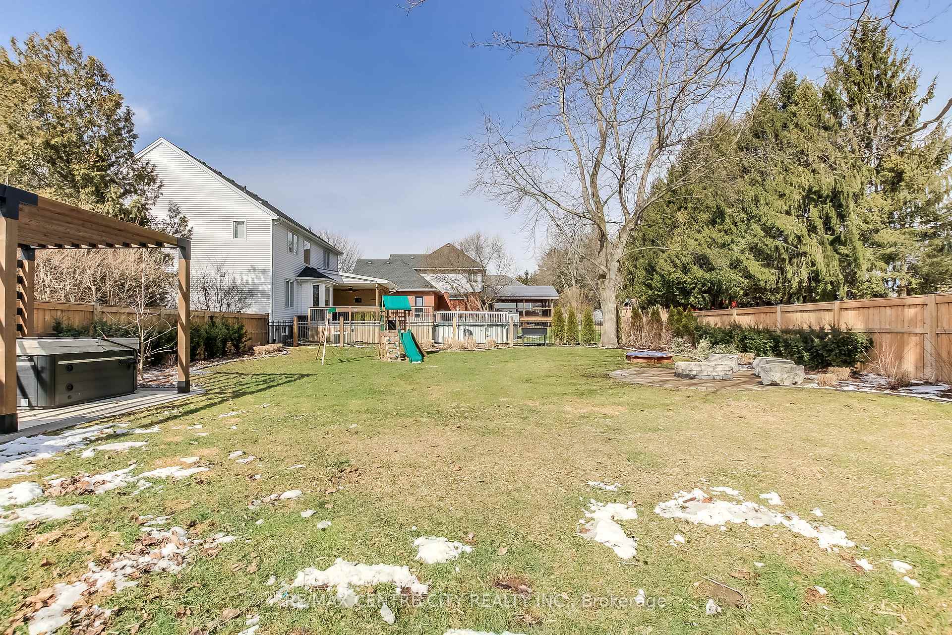 Photo 35 of 9 Lynhurst Avenue, Central Elgin, Lynhurst — HOMEH