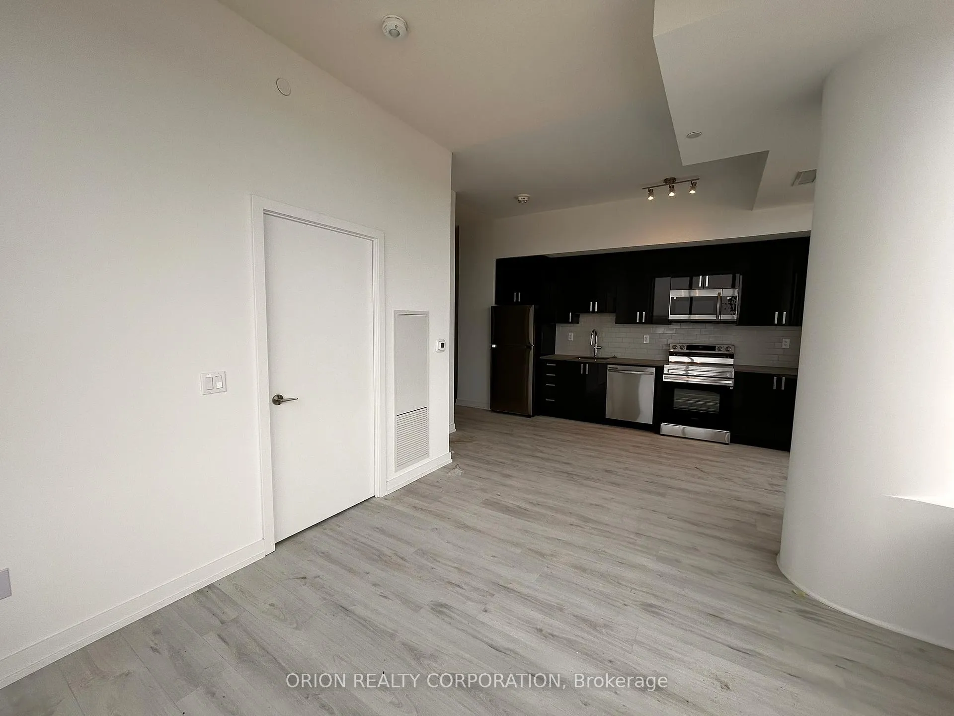 Photo 8 of Unit 3006, 1435 Celebration Drive, Pickering, Bay Ridges — HOMEH