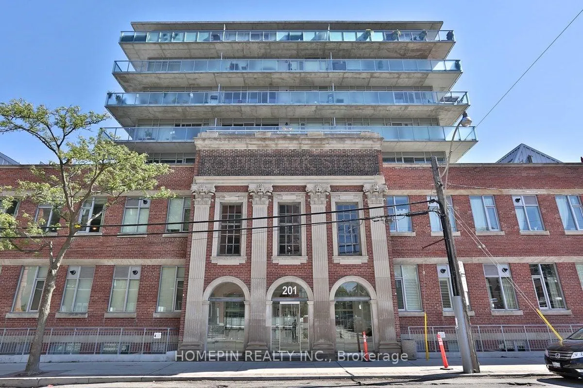Front of Unit 617, 201 Carlaw Avenue