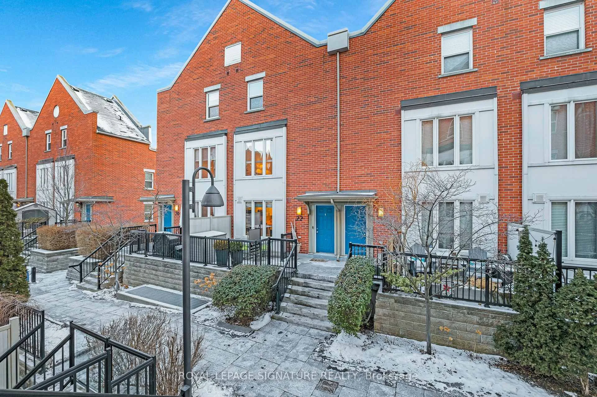 Front of Unit 1, 22 Frances Loring Lane