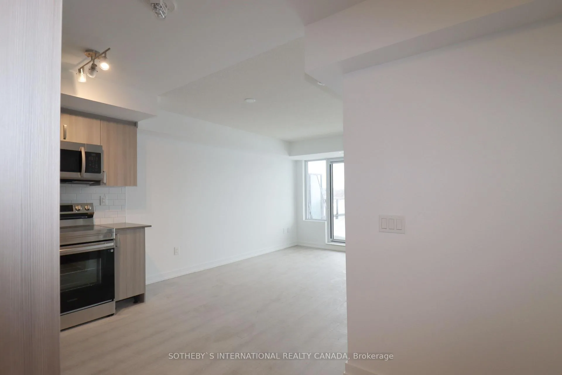 Photo 3 of Unit 214, 1435 Celebration Drive, Pickering, Bay Ridges — HOMEH