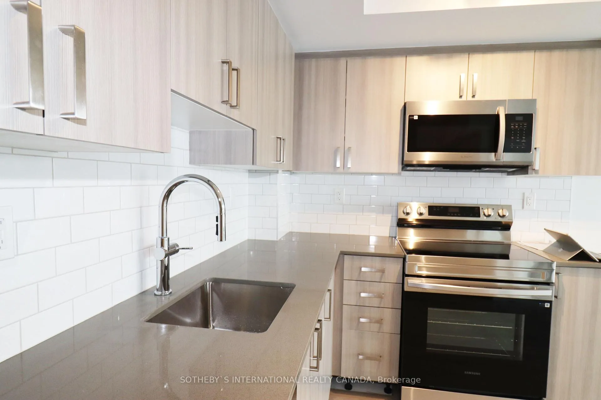 Photo 10 of Unit 214, 1435 Celebration Drive, Pickering, Bay Ridges — HOMEH