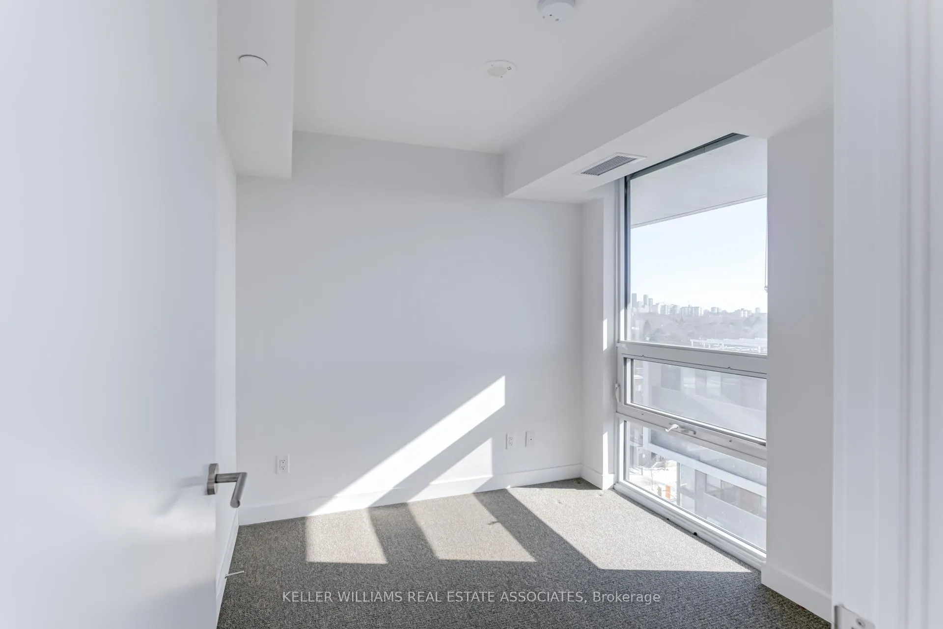 Photo 15 of Unit 1017, 120 Varna Drive, Toronto, Englemount-Lawrence — HOMEH