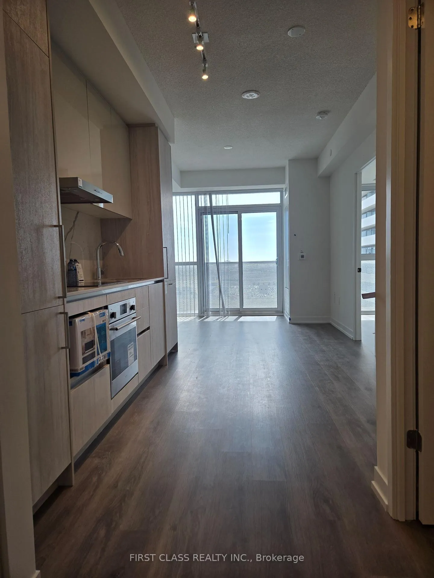 Photo 1 of Unit 1105, 225 Commerce Street, Vaughan, Vaughan Corporate Centre — HOMEH